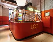 Marc Engelen Interieur Vormgeving heeft zorg gedragen voor het ontwerp van de stand Txosta, een pinxtos bar. In het ontwerp komt het Spaanse gevoel naar voren.